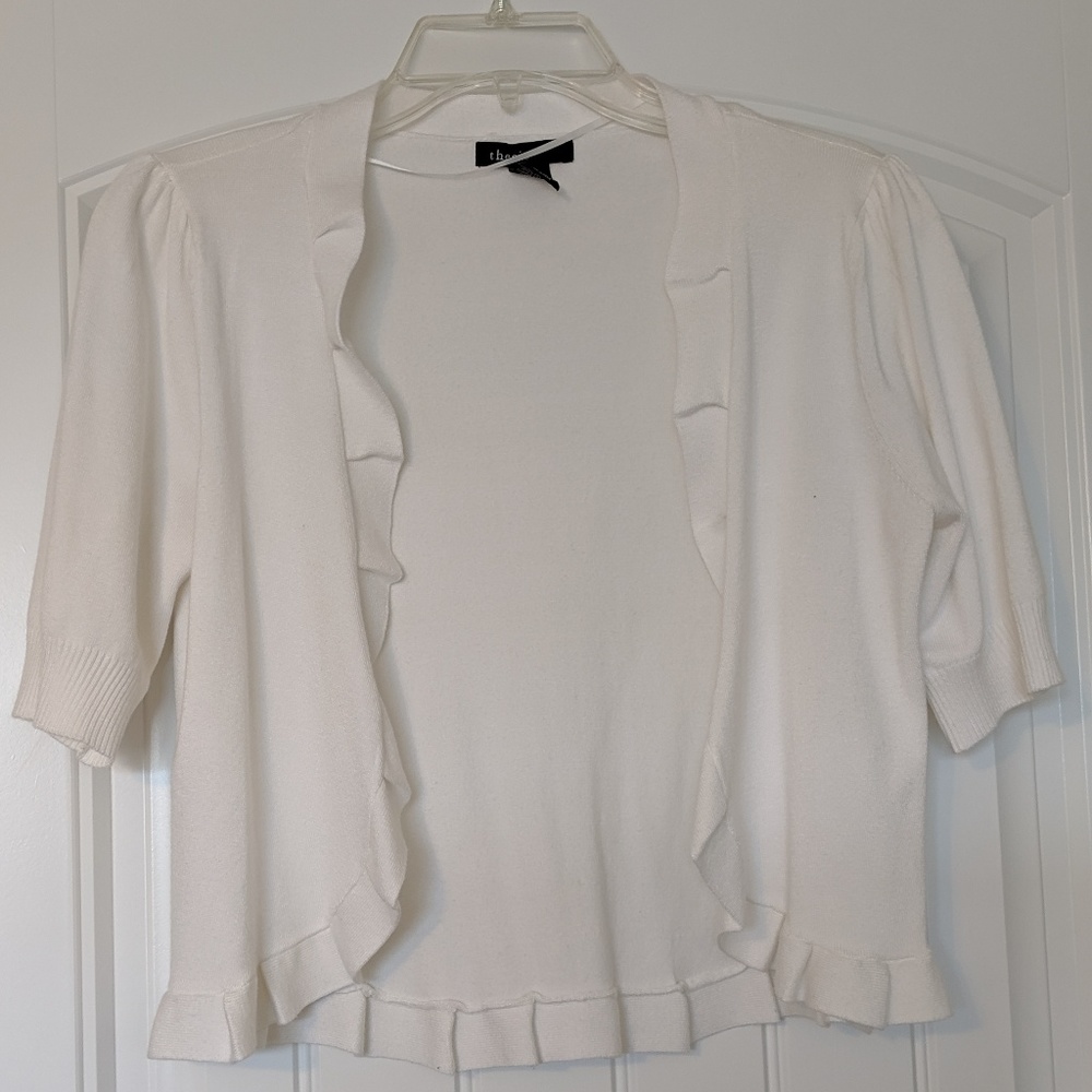 NWOT White Shrug / Bolero
